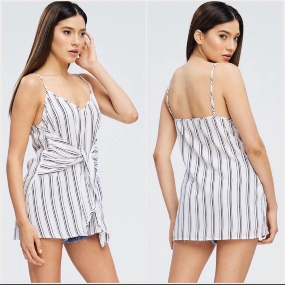 New White Summer Striped Tie
Front Top